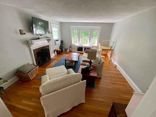 Living Room - 19 Oakley Rd