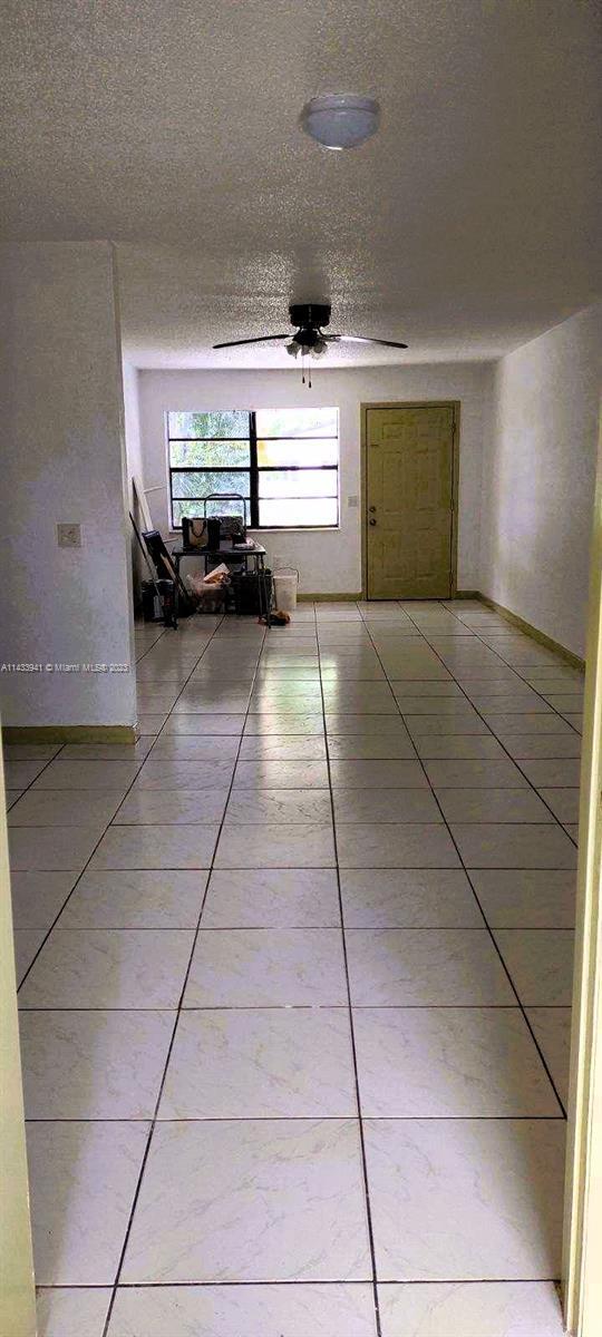 Foto del edificio - 6592 SW 46th St