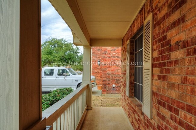 Foto del edificio - 2709 Gardendale Dr