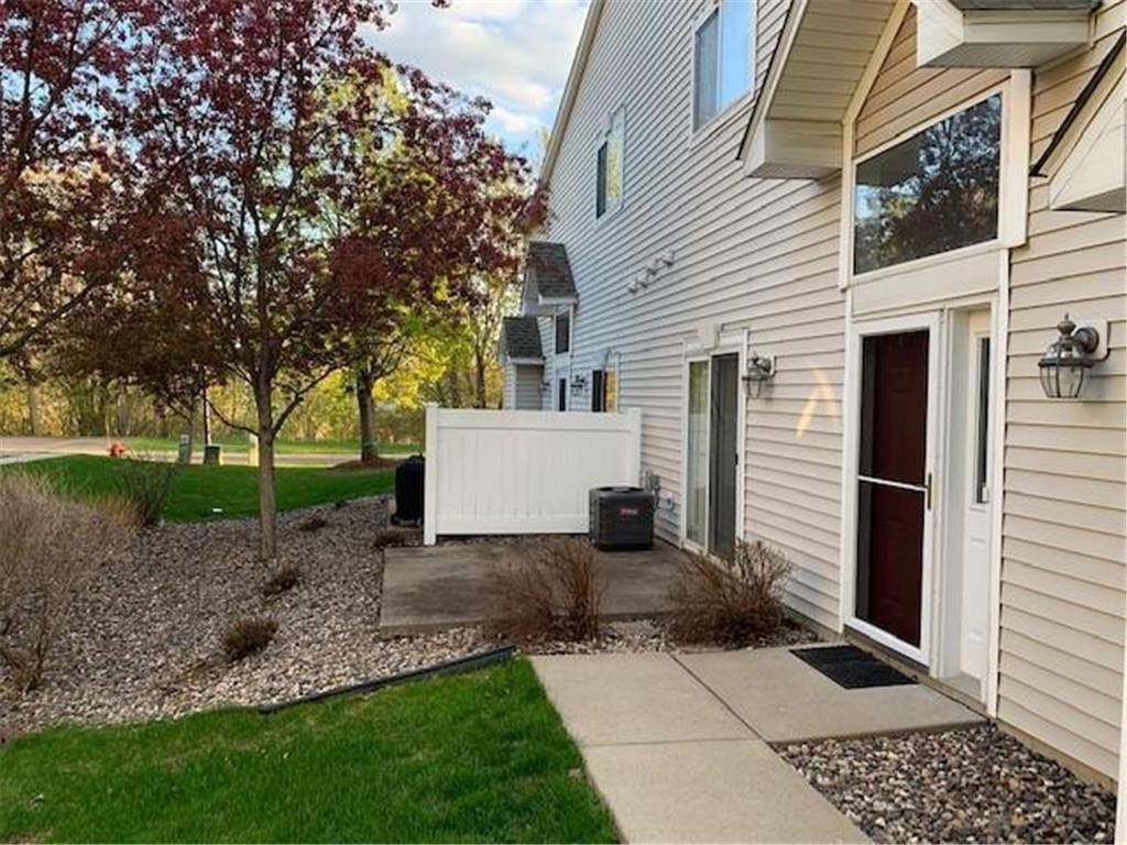 597 Woodduck Dr, Woodbury, MN 55125 Townhome Rentals in Woodbury MN