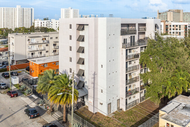 Additional Building View - Cedars Pointe