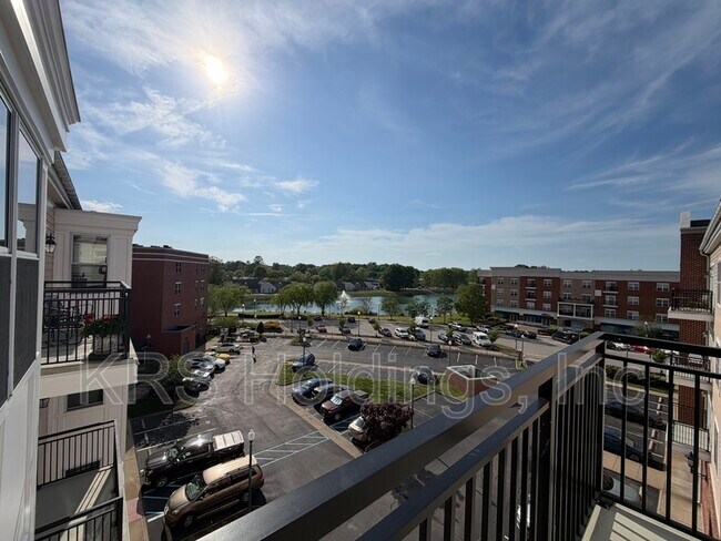 Foto del edificio - 670 Town Center Dr