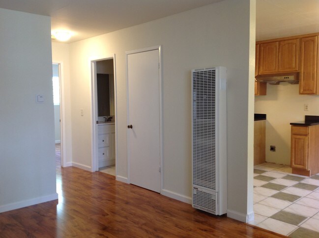 Building Photo - 756 Calla Dr