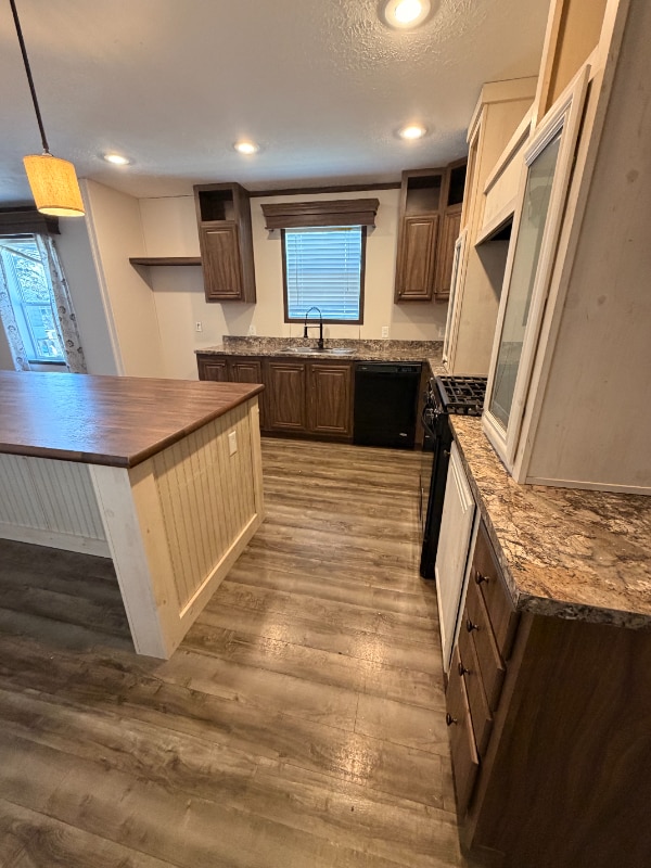 Building Photo - 90 Dunlap Cir