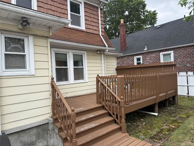 Foto del edificio - 252 Maple Ave
