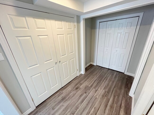 Building Photo - 7 Stanhope Dr