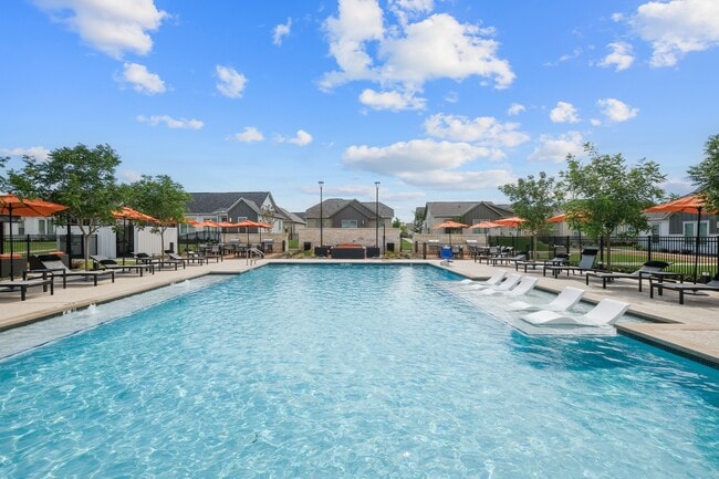 Building Photo - Avendale Painted Tree