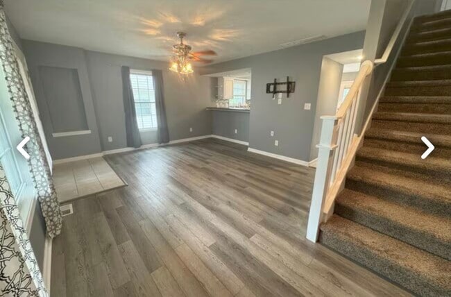 Building Photo - 2554 S Flat Rock Rd