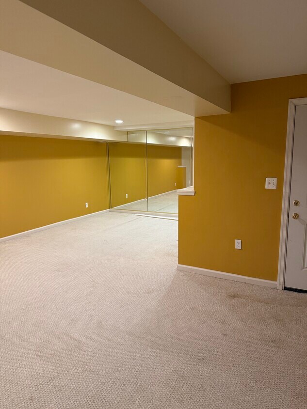 Foto del edificio - 5802 Hampton Forest Way