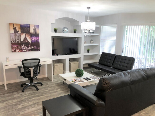 Foto del edificio - 7220 Westpointe Blvd