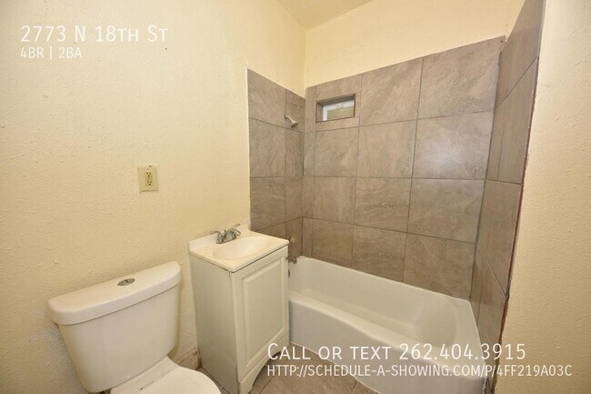 Foto del edificio - Large Four Bedroom Single Family Home