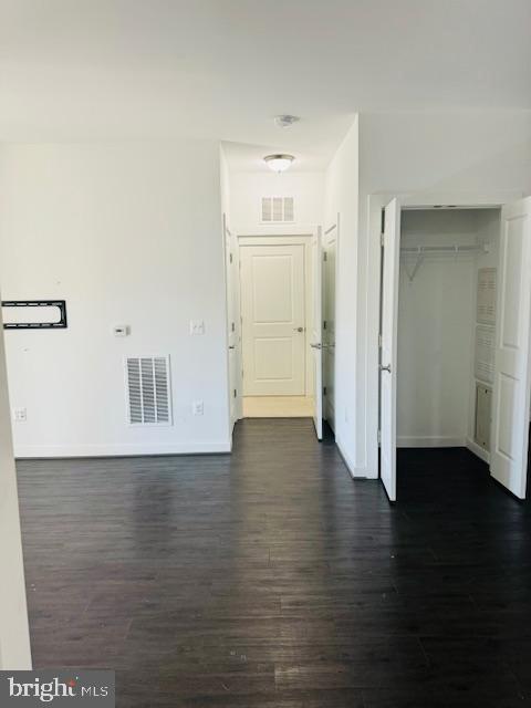 Building Photo - 9430 Silver King Ct