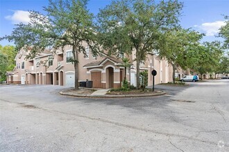 Building Photo - 18118 Villa Creek Dr