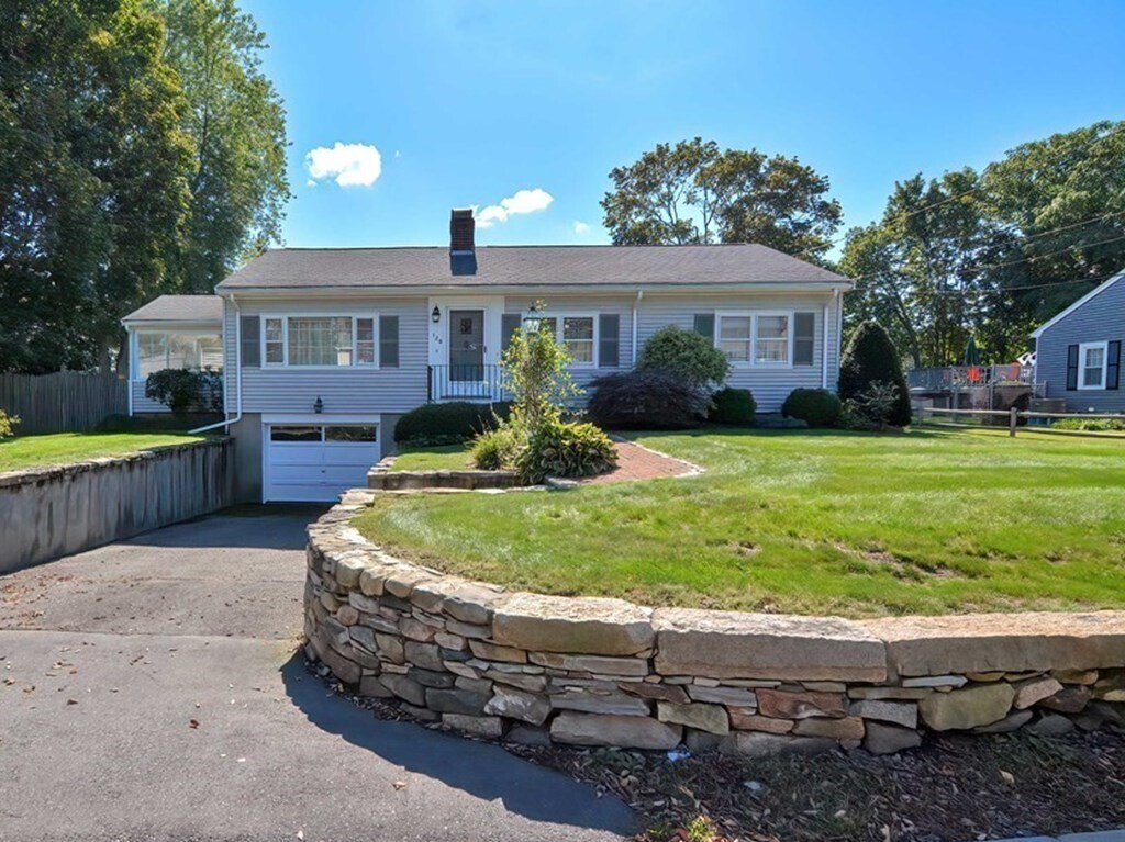 Primary Photo - 120 Salem End Rd