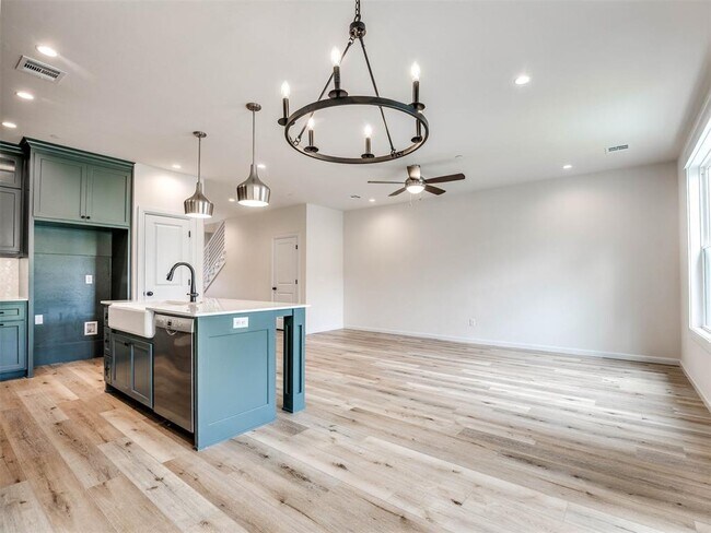 Foto del edificio - 628 Harbor Town Dr