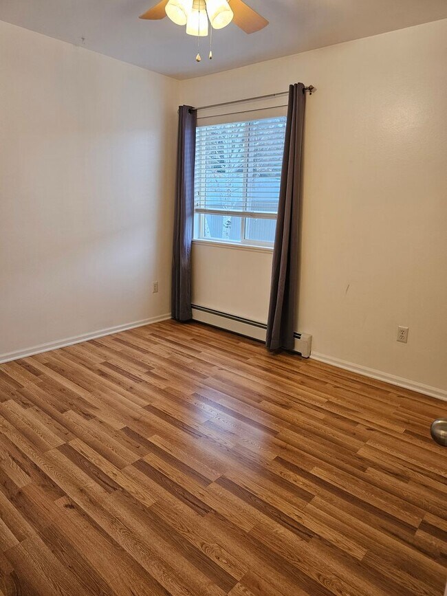 Foto del edificio - 334 Arbor Ln