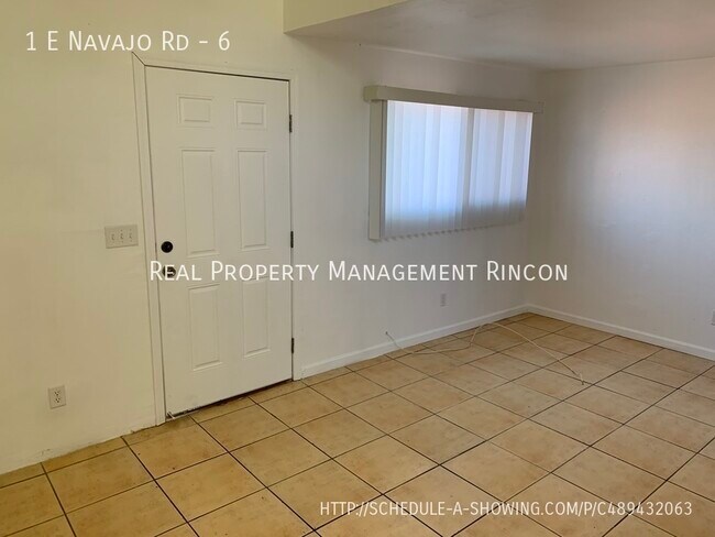 Foto del edificio - 1 E Navajo Rd