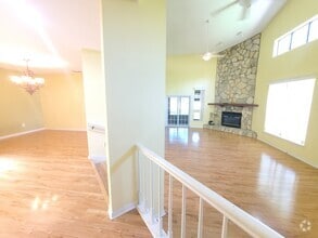 Building Photo - 11609 Parkview Ln