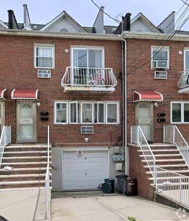 Building Photo - 15-41 125th St