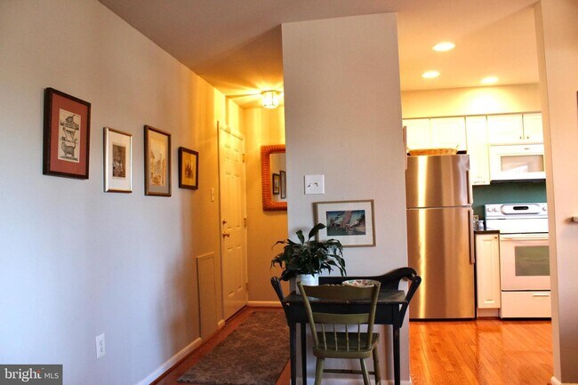 Building Photo - 333 LACEY Ave