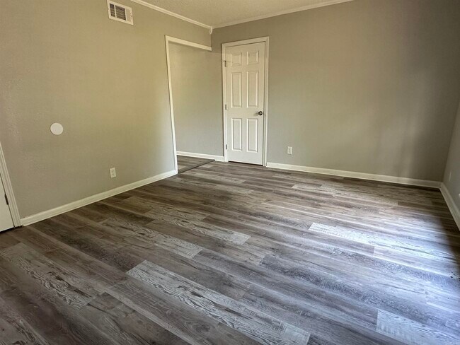 Foto del edificio - 33 Clifton Dr