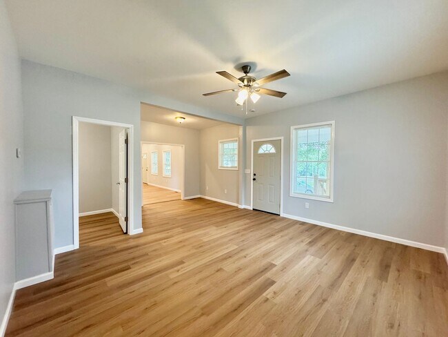 Foto del edificio - Your search ends here! Rent today!!