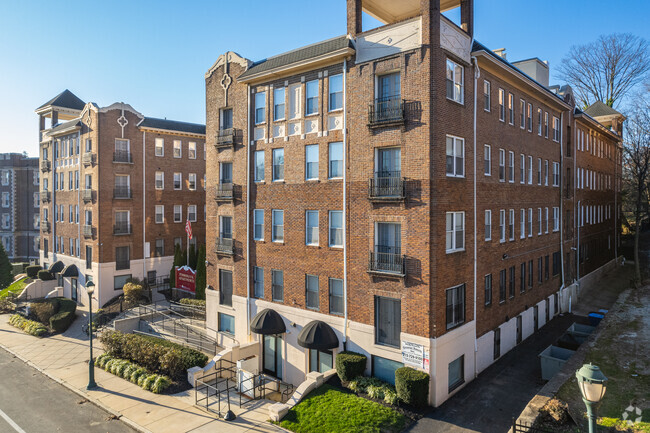 Building Photo - Pennbrook Apartments