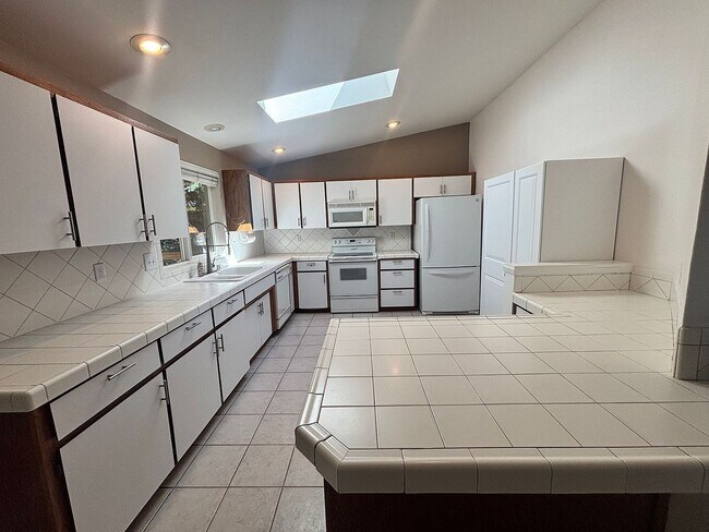 Foto del edificio - 531 48th Pl SE
