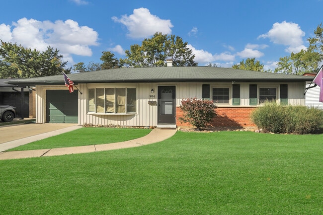 Foto del edificio - 904 Woodland Dr