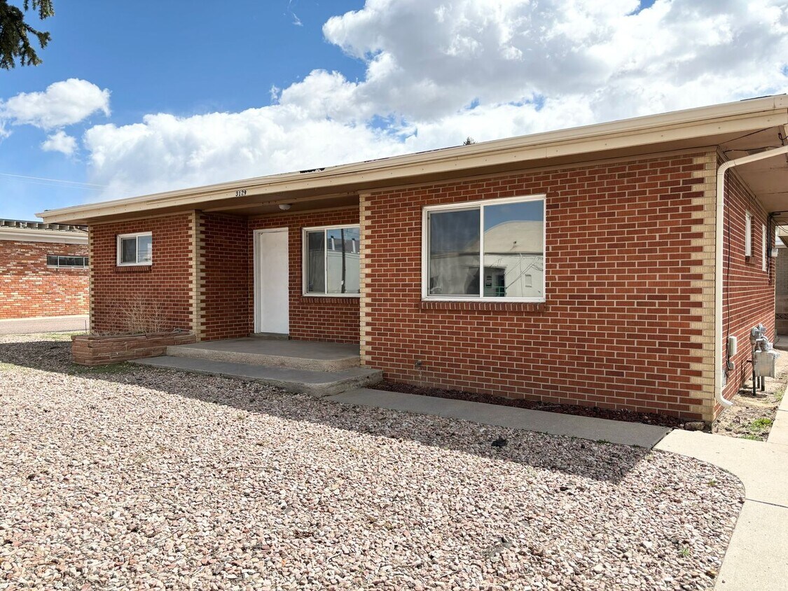 Primary Photo - Spacious 2-Bedroom Home with Large Family ...