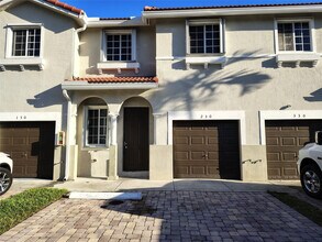 Building Photo - 21113 NW 14th Pl