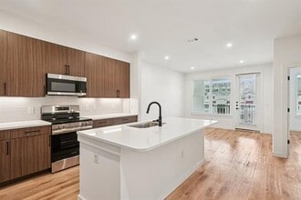 Building Photo - 2016 S Ervay St