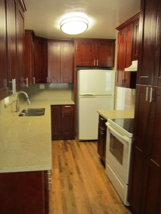 Foto del edificio - CHARMING 3 BEDROOM, 1 BATHROOM HOME IN DOW...