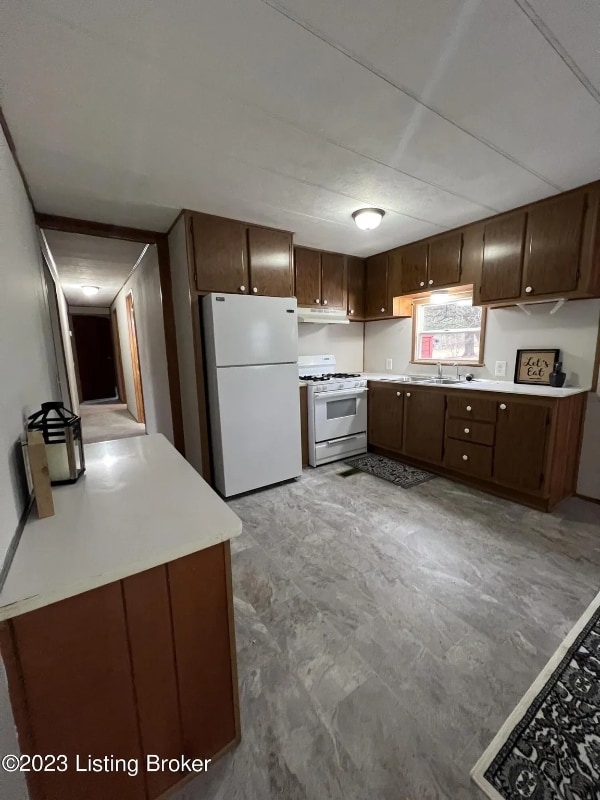 Foto del edificio - 740 Chandler Ave