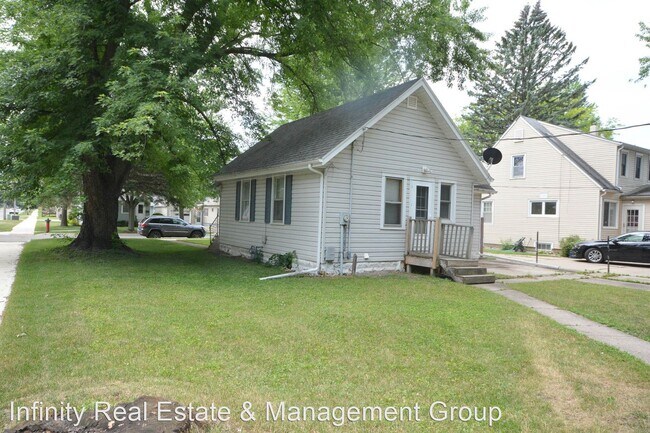 Foto del edificio - 2 br, 1 bath House - 800 12th Ave NW