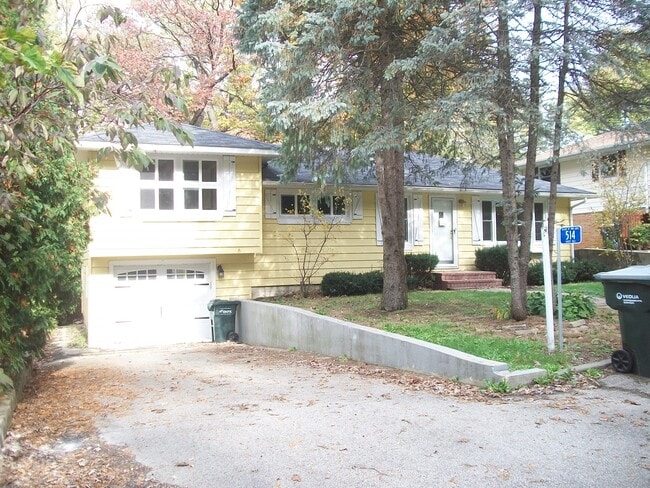 Building Photo - 514 Sunset Vale