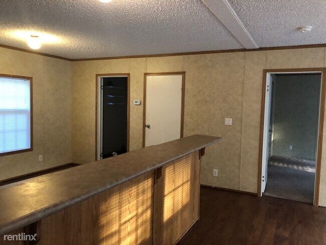 Building Photo - 517 Lennie Smith Rd