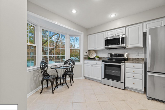 Foto del edificio - 6141 Summer Park Ln