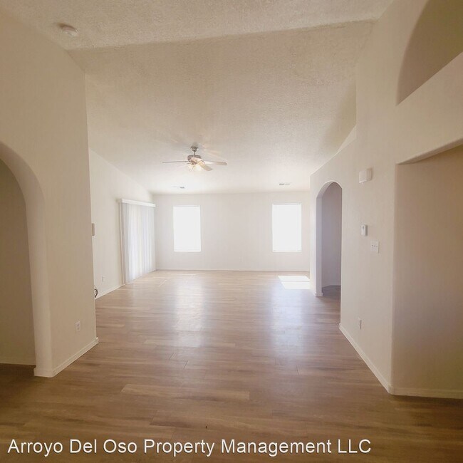 Foto del edificio - 3 br, 2 bath House - 670 Blue Sage Ave SW