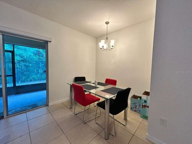 Foto del edificio - 471 Arbor Lakes Dr