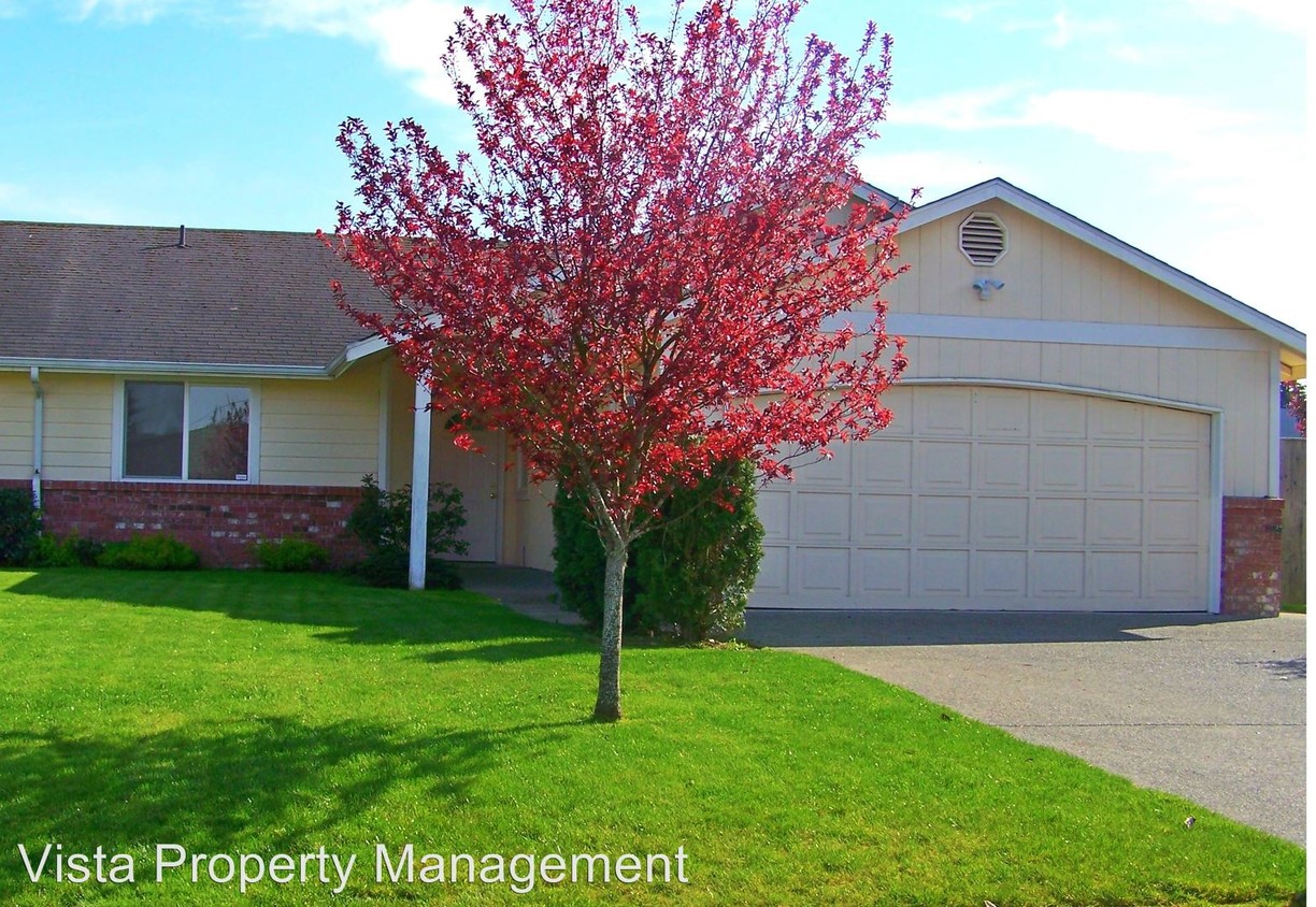 Primary Photo - 812 S Hill Park Dr