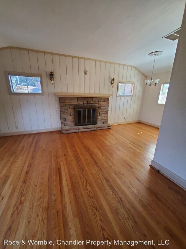 Building Photo - 3 br, 1.5 bath House - 4925 Briarwood Lane