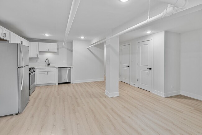 Foto del edificio - 5627 N Wayne Ave
