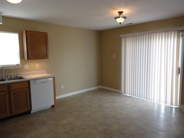 Building Photo - 10424 Sienna Dr