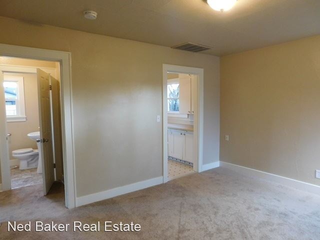 Building Photo - 2 br, 1 bath House - 1180 15th St SE