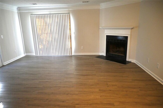 Foto del edificio - 1851 Grant Ct