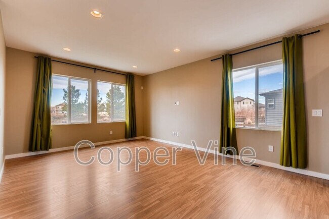 Foto del edificio - 10057 Quintero St