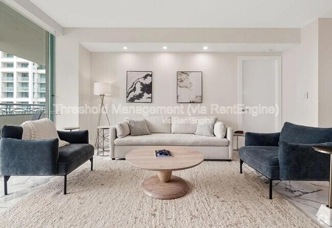 Building Photo - 3400 SW 27th Ave