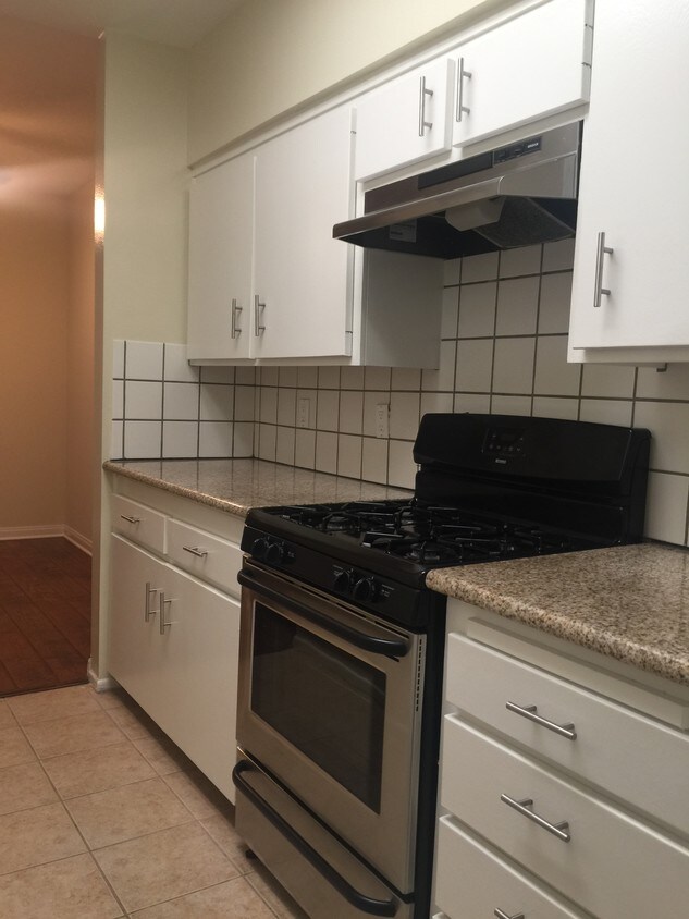 Foto principal - 1527 Veteran Ave