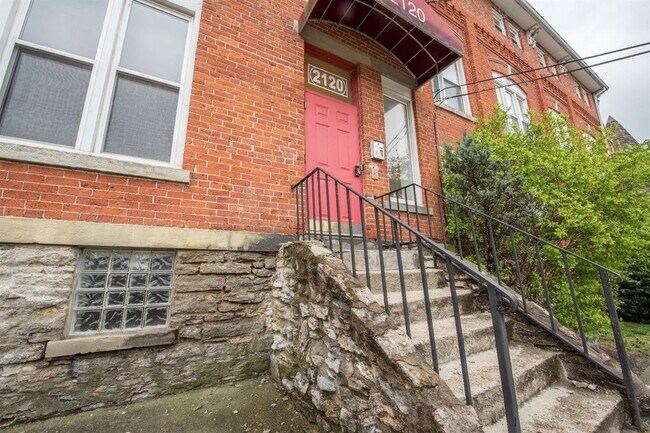 Foto del edificio - 2120 Fulton Ave